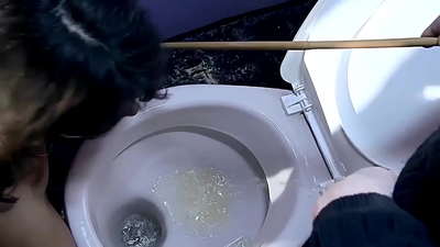 Mano nuostabi privati sekso vergė Melanie Memphis. Ji mano mėgstamiausia vergė, atrodo nekalta, jauna, mėgstanti analinį seksą, žaidimus vaidmenimis ir galiu ja naudotis kada tik panorėjęs. 1 dalis.