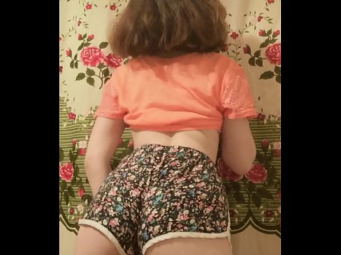❤️ Seksuali jauna mažylė nusimeta šortus prieš kamerą Seksas prie lt.pornoboden.ru